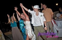 /album/gallery1/normal-justin-bieber-and-selena-gomez-at-friends-wedding-28529xx-jpg1/