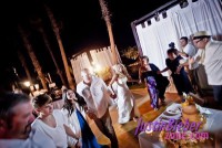 /album/gallery1/normal-justin-bieber-and-selena-gomez-at-friends-wedding-28829xx-jpg1/